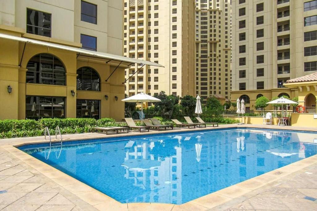 Sadaf 8 Jbr Luxury Master Bedroom Near Tram Gasthof *